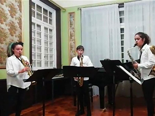 AUDIÇÃO <span class="pt_splitter pt_splitter-1">Quarteto Forty Fingers</span>