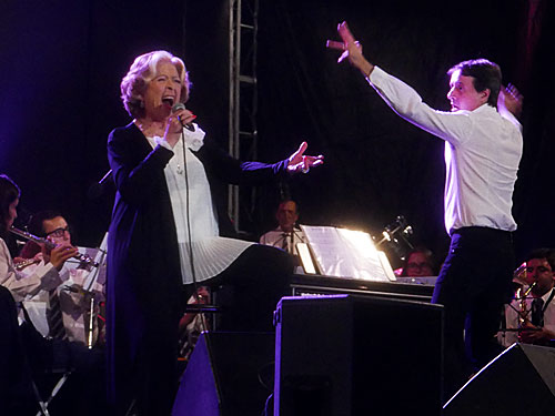 Simone de Oliveira com Orquestra