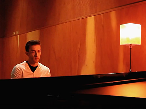 PROFESSOR DE PIANO<span class="pt_splitter pt_splitter-1"> Ricardo Caló</span>