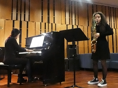 AUDIÇÃO <span class="pt_splitter pt_splitter-1">com Francesca Serafini</span>