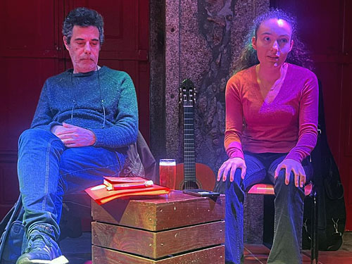 PERFORMANCE POÉTICA<span class="pt_splitter pt_splitter-1"> "Adormecer" <span class="pt_splitter pt_splitter-2">Noite de Poesia Pinguim Café</span></span>