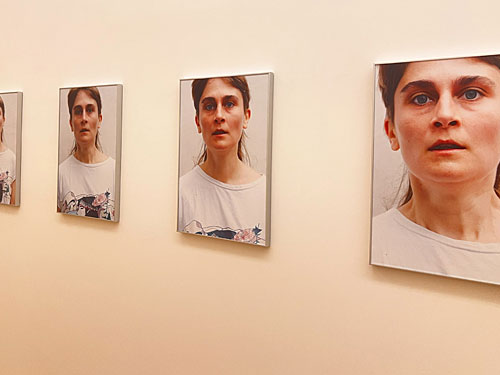 Exposição This is a Shot