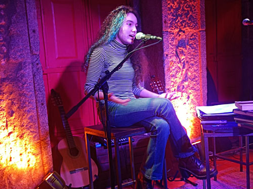 PERFORMANCE POÉTICA <span class="pt_splitter pt_splitter-1">"10 anos" <span class="pt_splitter pt_splitter-2">Pinguim Café</span></span>