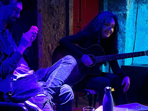 Animação Musical <span class="pt_splitter pt_splitter-1">Noite de Poesia Pinguim Café</span>