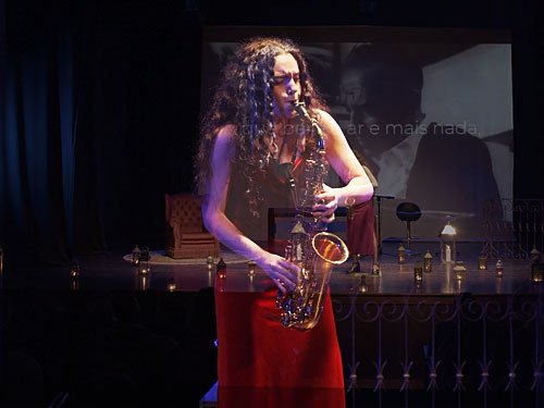PERFORMANCE <span class="pt_splitter pt_splitter-1">a solo, ao vivo</span>
