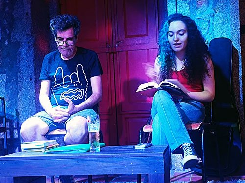 PERFORMANCE POÉTICA<span class="pt_splitter pt_splitter-1"> "Poema" <span class="pt_splitter pt_splitter-2">Noite de Poesia Pinguim Café</span></span>