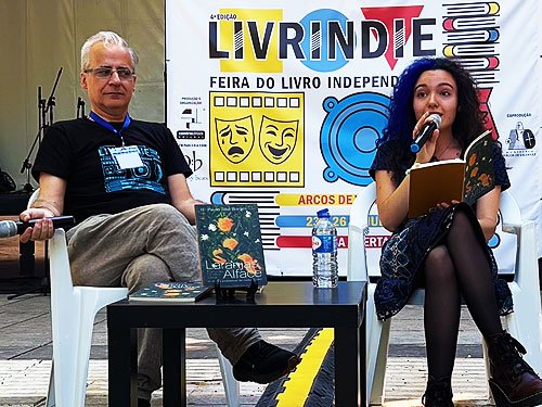 PERFORMANCE POÉTICA <span class="pt_splitter pt_splitter-1">"Vários poemas do Paulo Borges" <span class="pt_splitter pt_splitter-2">Livrindie</span></span>