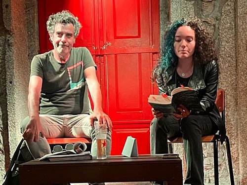 PERFORMANCE POÉTICA <span class="pt_splitter pt_splitter-1">"Eu pelo que me diz respeito…" <span class="pt_splitter pt_splitter-2">Noite de Poesia Pinguim Café</span></span>